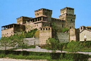 Xtrallusion offers characteristic Bed and Breakfast, B&B, Guest House, Hotel, Albergo and Country Lodge accommodation in Italy. Plus independent self-guided Walking, Adventure, Activity, Skiing and Paragliding Holiday itineraries on the Italian Rivieras, in the Italian Lakes, in the Italian Alps and in some of the most beautiful corners of Italy.